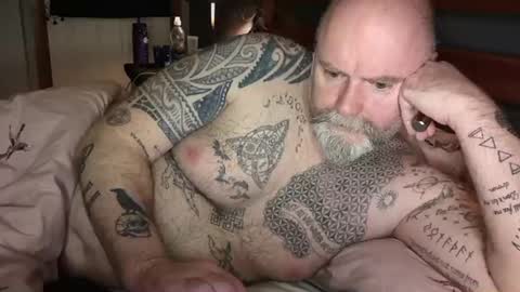 Tattooeddilf 01 online show from December 31, 2024, 1:15 am