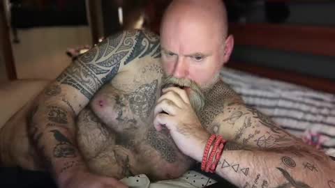 Tattooeddilf 01 online show from October 16, 2025, 11:17 pm