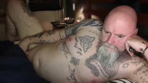 Tattooeddilf 01 online show from November 12, 2025, 11:25 pm