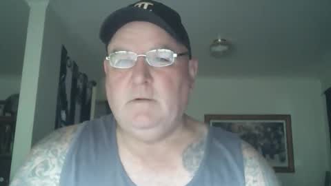 Snapshot of tattzsexy chatting on December 3, 2025, 10:41 pm tattzsexy online show from December 3, 2025, 10:41 pm