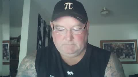 Snapshot of tattzsexy chatting on December 16, 2025, 12:48 am tattzsexy online show from December 16, 2025, 12:48 am