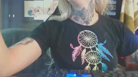 tatuada_safada online show from September 10, 2025, 6:19 pm