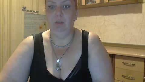 tatyanka_ online show from September 13, 2025, 1:27 am