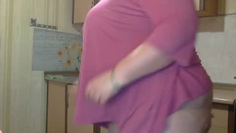 tatyanka_ online show from November 4, 2025, 1:27 am