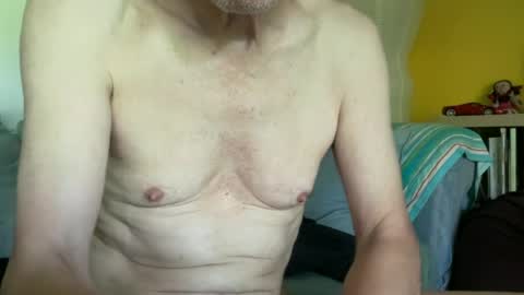 Snapshot of tauromolo chatting on July 6, 2026, 5:04 pm tauromolo online show from July 6, 2026, 5:04 pm