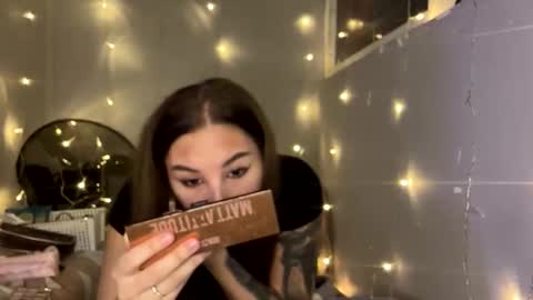 Mia online show from January 17, 2026, 3:50 pm