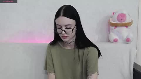 Taya online show from September 23, 2025, 6:22 pm