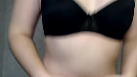 Taya online show from December 3, 2025, 11:14 pm