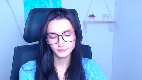 Taya online show from November 25, 2025, 6:35 am