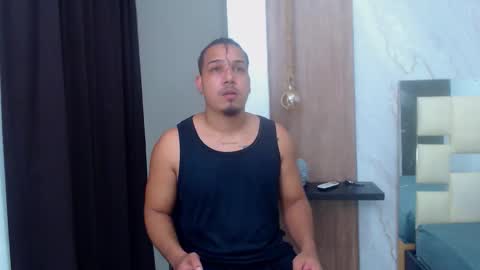 taylor_collins_2 online show from September 14, 2025, 9:14 pm