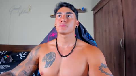 taylor_mclane1 online show from January 14, 2026, 3:28 pm