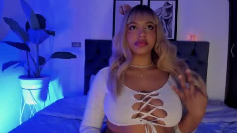 Snapshot of taylor_sexyy chatting on November 12, 2025, 3:29 am Taylor online show from November 12, 2025, 3:29 am