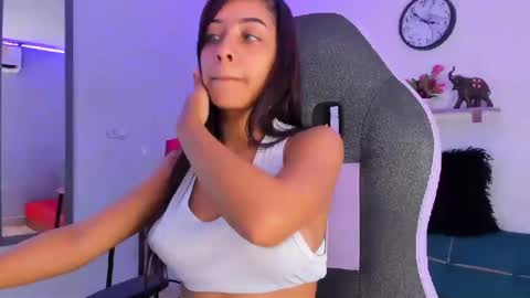 Taylor online show from October 31, 2025, 9:49 pm