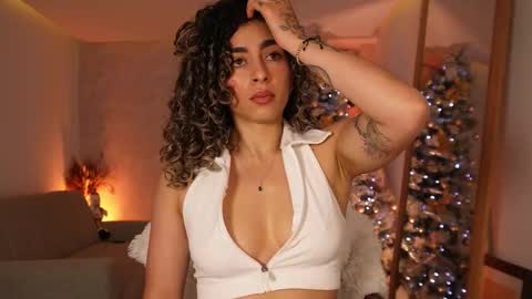 taylormichell online show from December 19, 2025, 7:10 pm