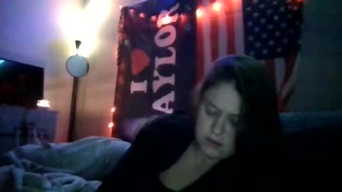 Taylor Riot online show from September 10, 2025, 4:12 am