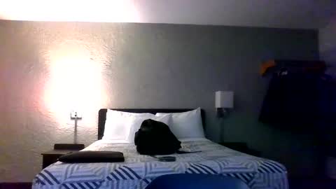 Taylor Riot online show from December 3, 2025, 10:08 pm