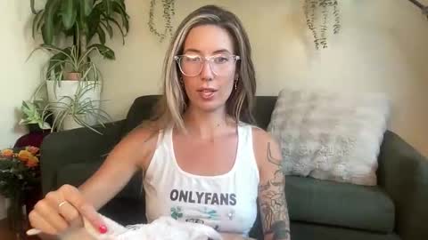 Taylor online show from January 12, 2026, 3:23 am