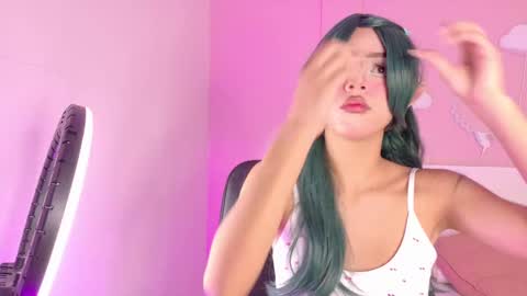 TAYLOR  online show from November 8, 2025, 11:32 am