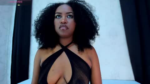 Snapshot of tayra_castle chatting on May 12, 2026, 9:01 pm Tayra online show from May 12, 2026, 9:01 pm