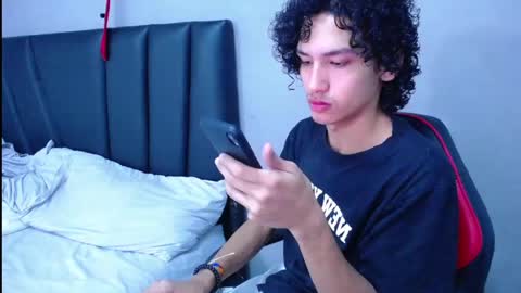 Tayron online show from September 27, 2025, 5:29 pm