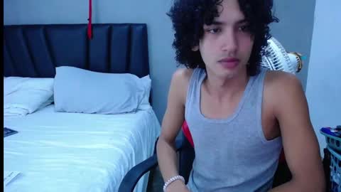 Tayron online show from November 18, 2025, 7:07 pm