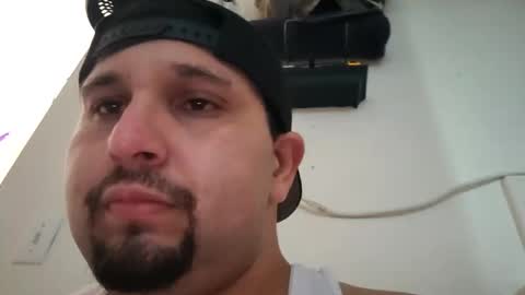 Luis online show from March 1, 2025, 6:43 pm