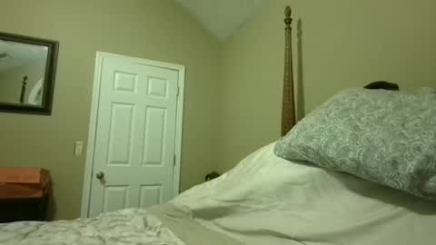 TOUCH online show from December 2, 2025, 8:19 am