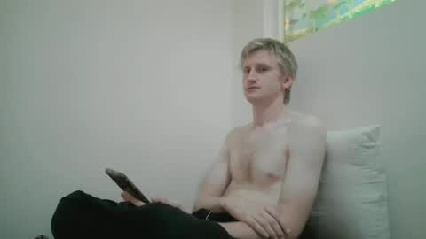 tcute0 online show from April 13, 2026, 11:10 pm