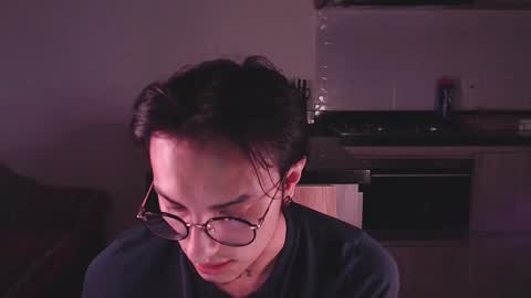 Teo independent model online show from March 1, 2025, 4:47 am