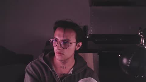 Teo independent model online show from March 11, 2025, 6:00 am