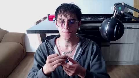 Teo independent model online show from March 31, 2026, 12:27 pm