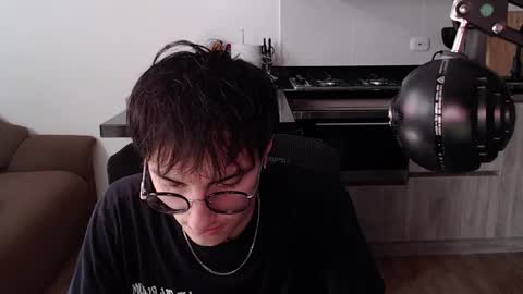 Teo independent model online show from April 6, 2026, 1:12 pm