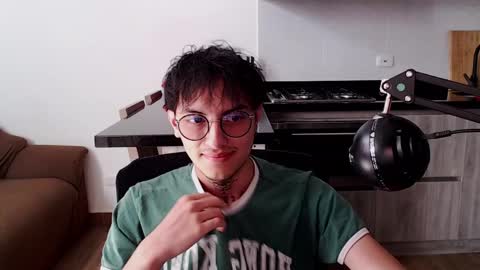 Teo independent model online show from April 9, 2026, 1:49 pm