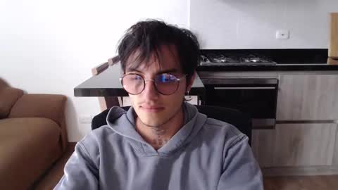 Snapshot of te0__0 chatting on July 10, 2026, 1:25 pm Teo independent model online show from July 10, 2026, 1:25 pm