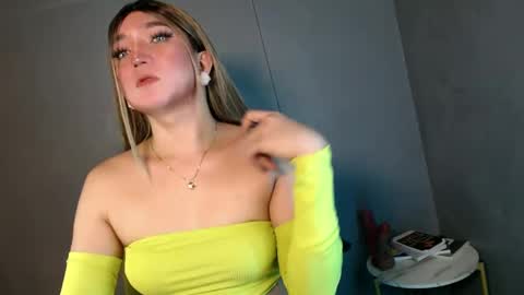 ellaine online show from February 27, 2025, 10:42 pm