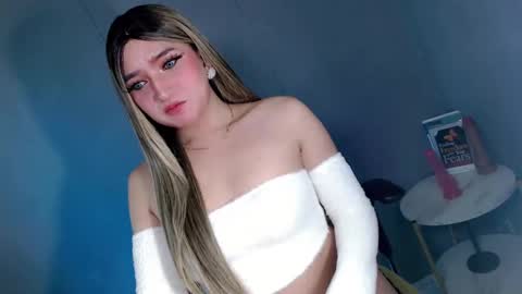 ellaine online show from March 7, 2025, 9:59 pm