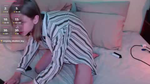 Mark online show from September 22, 2025, 6:32 pm