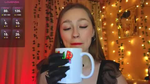 Snapshot of tease_mee_now chatting on October 31, 2025, 5:03 pm Eva online show from October 31, 2025, 5:03 pm