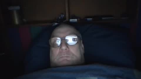 Mark online show from October 25, 2025, 7:52 pm