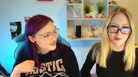 Snapshot of technical_face_powder_error chatting on January 15, 2026, 1:37 pm technical_face_powder_error online show from January 15, 2026, 1:37 pm