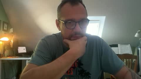 Snapshot of technoboy1975007 chatting on May 20, 2026, 2:34 pm technoboy1975007 online show from May 20, 2026, 2:34 pm