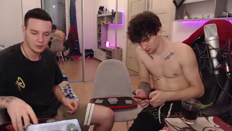 Teddy online show from December 10, 2024, 1:22 pm