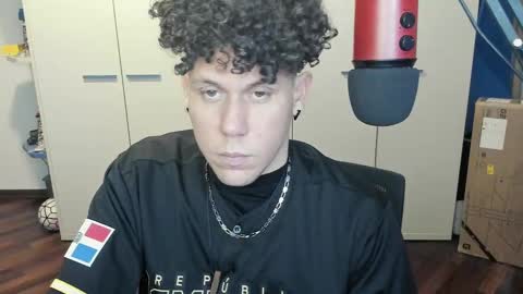 Snapshot of tedhmicro25 chatting on February 14, 2025, 10:25 pm tedhmicro25 online show from February 14, 2025, 10:25 pm