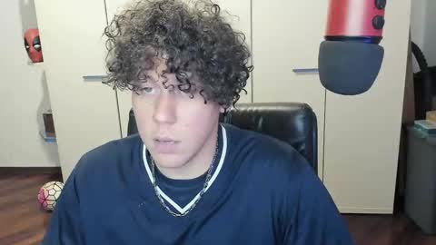 Snapshot of tedhmicro25 chatting on October 25, 2025, 10:12 am tedhmicro25 online show from October 25, 2025, 10:12 am