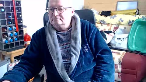 Snapshot of tedy6374 chatting on May 1, 2026, 10:31 am tedy6374 online show from May 1, 2026, 10:31 am