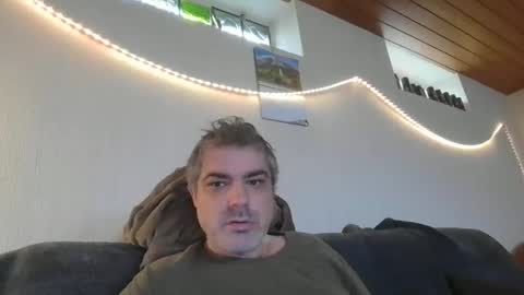 Peter online show from November 2, 2025, 10:28 am