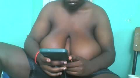 teezzy33 online show from February 20, 2026, 6:37 am