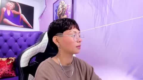 Stefani  online show from September 25, 2025, 11:47 am