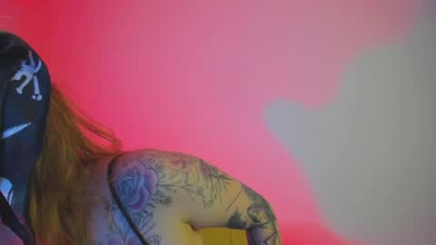 Snapshot of tekila__ chatting on February 5, 2025, 12:31 am tekila__ online show from February 5, 2025, 12:31 am