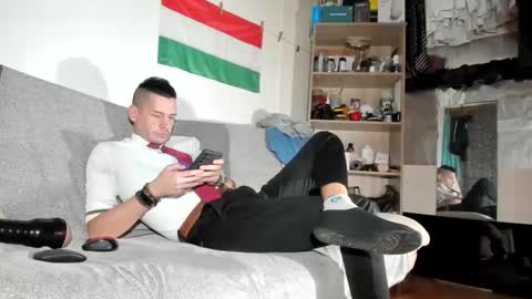 Snapshot of telepaticman chatting on January 15, 2026, 3:38 pm Virg Lszl online show from January 15, 2026, 3:38 pm